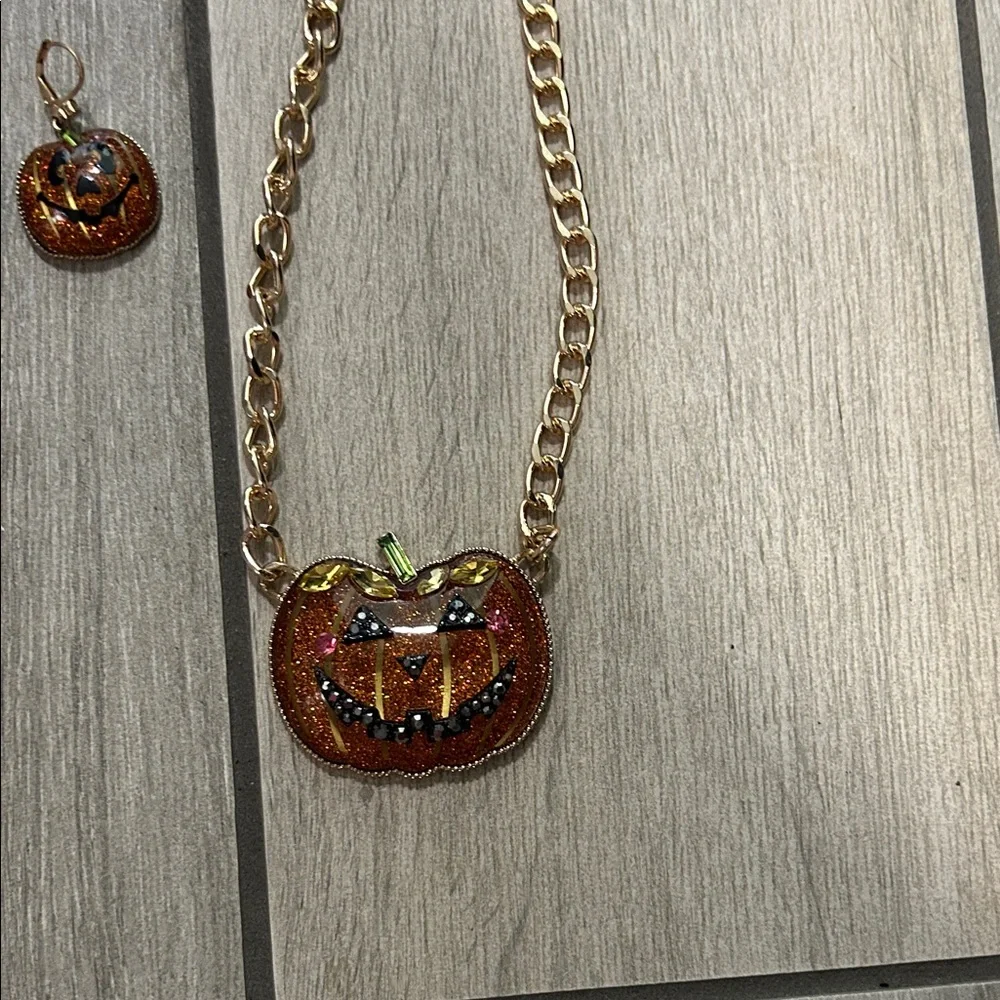 Betsey Johnson Orange Pumpkin Necklace and Earring Set - Picture 4 of 6